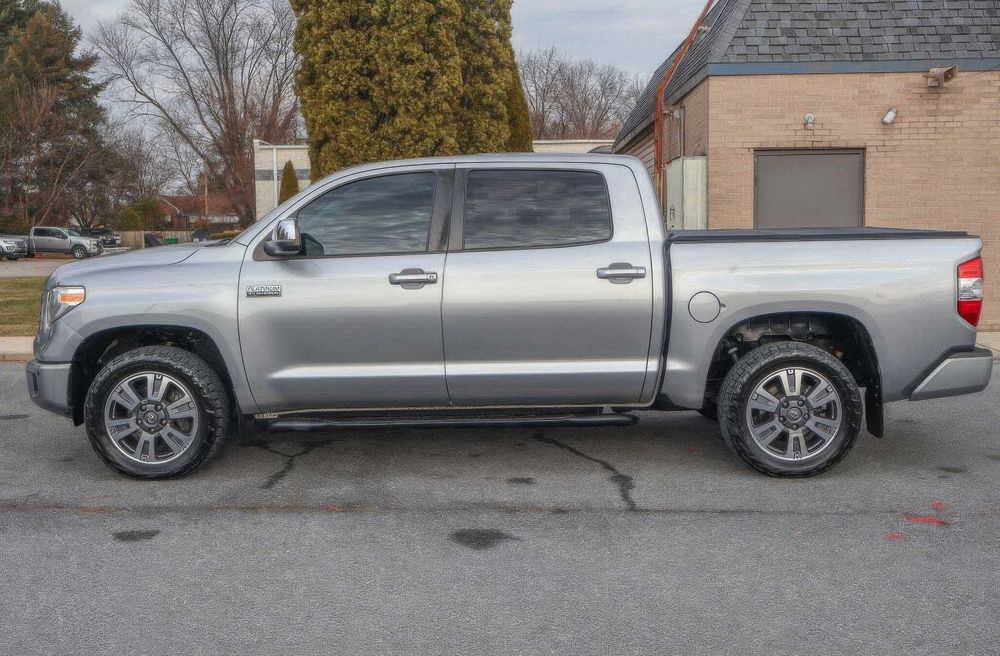 Toyota Tundra Platinum CrewMax      2019