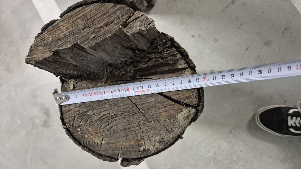 Drewno orzech – 4 pieńki ok. 60 cm suche