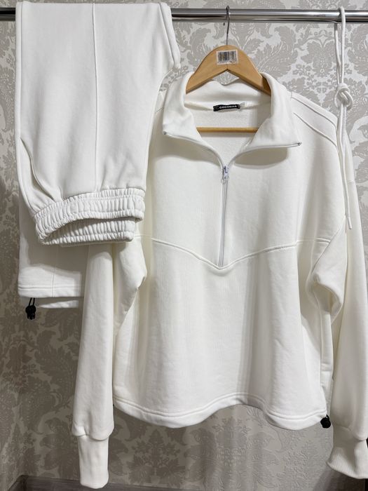 Турция двунитка модный белый костбм L-Xl