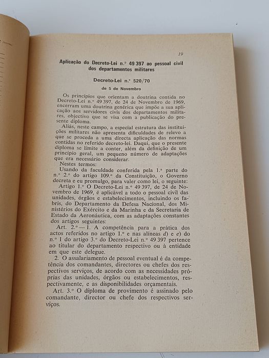 Funcionários civis (1974)