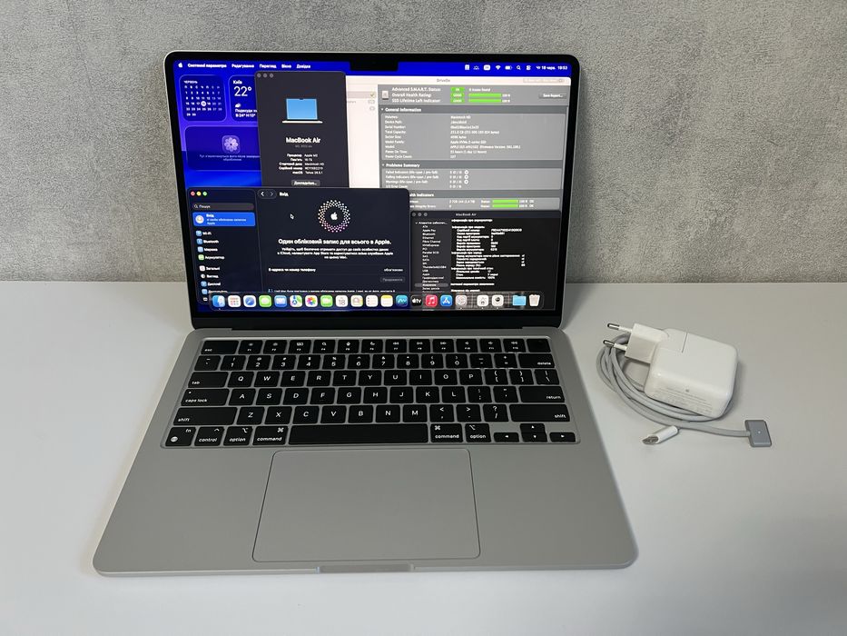 MacBook Air M2 16/256gb. 17 циклов. Хорошее состояние.