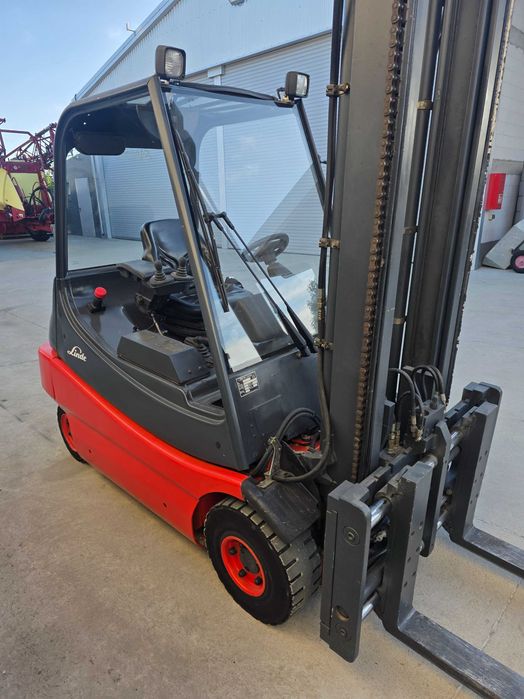 Wózek widłowy elektryczny Linde E30 3 tony pozycjoner wideł
