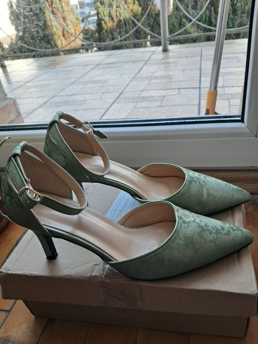 Eleganckie damskie czółenka, rozm 38, 24,5 cm