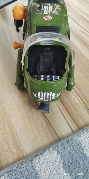 Helikopter wojskowy ratowniczy ratunkowy Dickie