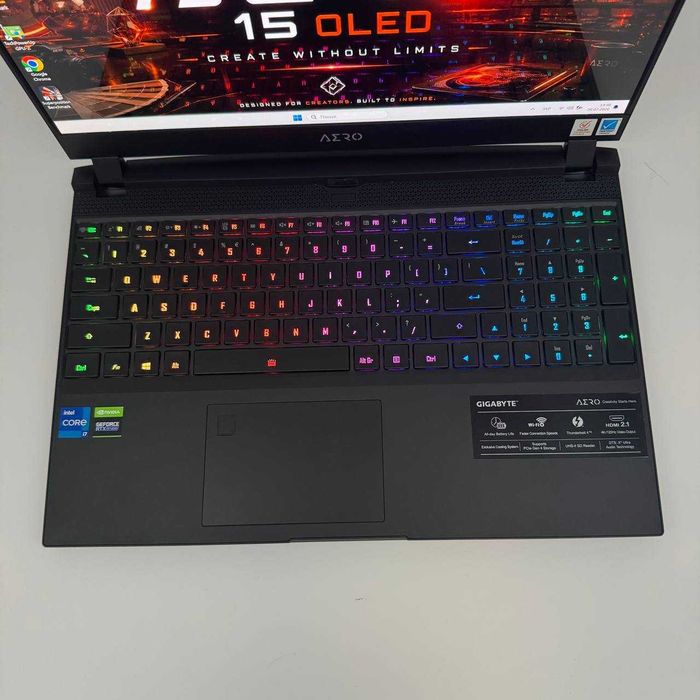 Gigabyte Aero 15 OLED YD 15.6" 4K OLED i7-11800H 16GB DDR4 SSD 512GB NVMe RTX 3080 Studio 8GB