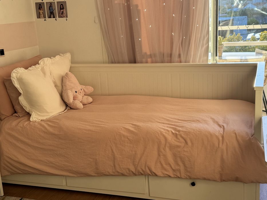Ikea hemnes com 2 colchões