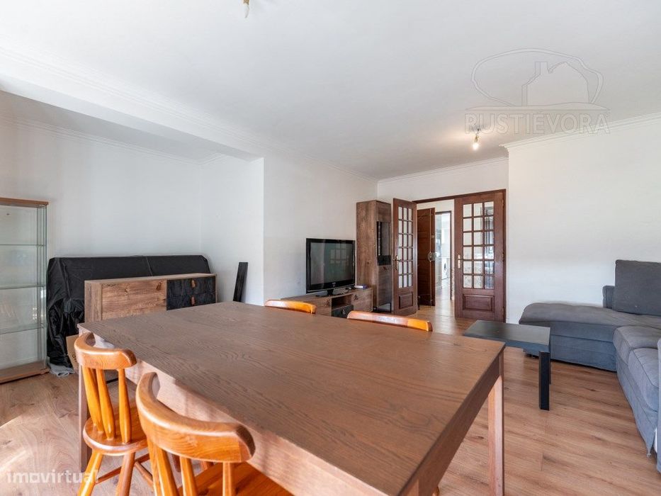 Apartamento T3 com excelente vista panorâmica