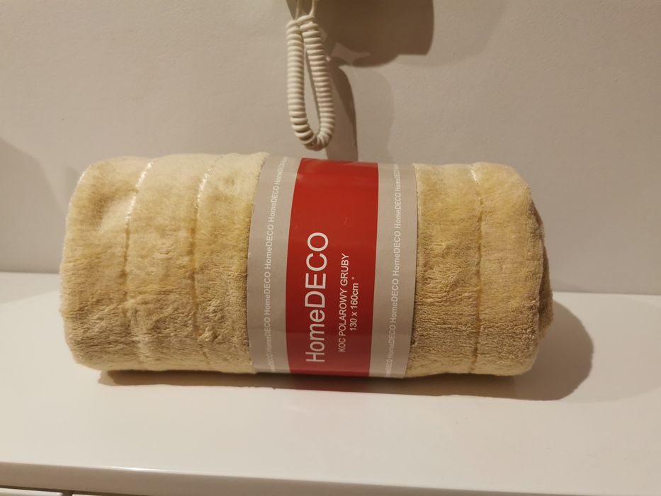 Koc polarowy 130 x 160 cm.