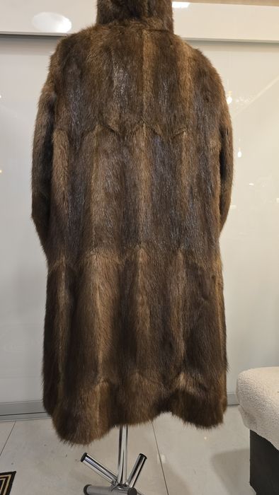 Futro długie  kolor czekoladowy  prawdziwe