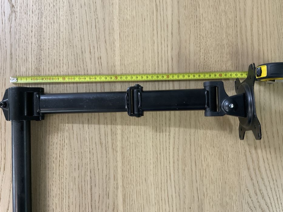 Suporte braço secretária c/ inclinação / rotação p/ 1 monitor 13”-27”