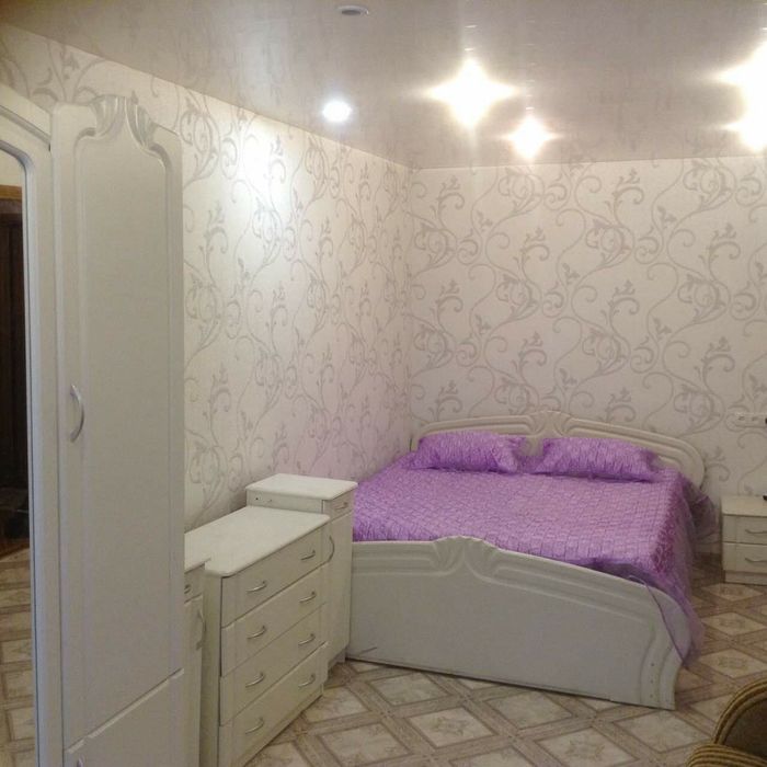 Свободна посуточно  1й этаж госпиталь вокзал