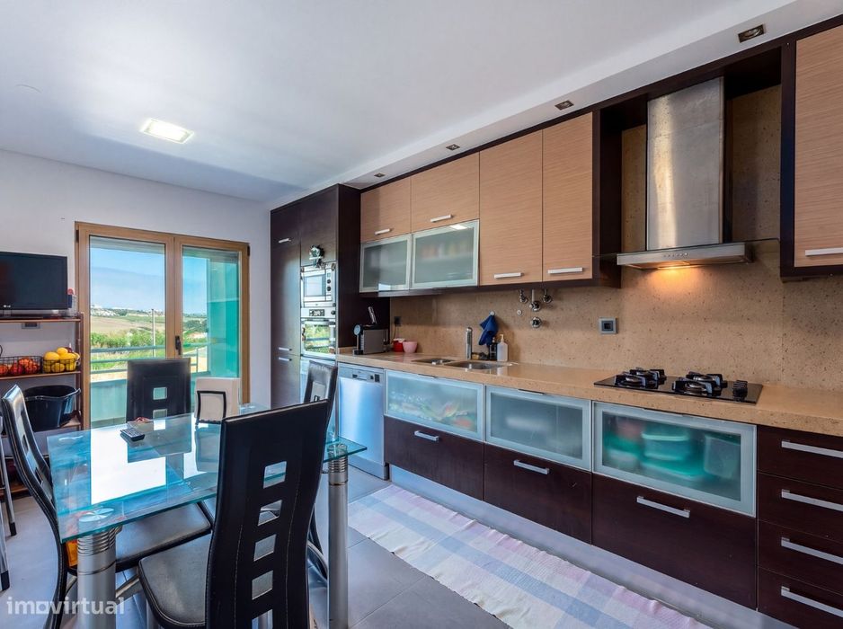 Apartamento T2 Duplex, S. Pedro da Cadeira