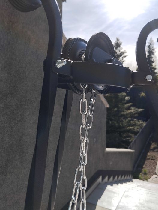 Grill ogrodowy trójnóg z paleniskiem