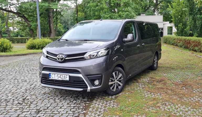 Wypożyczalnia wynajem BUS busa 9-osób Toruń Grębocin