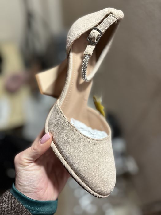 Босоножки, мюли, туфли женские