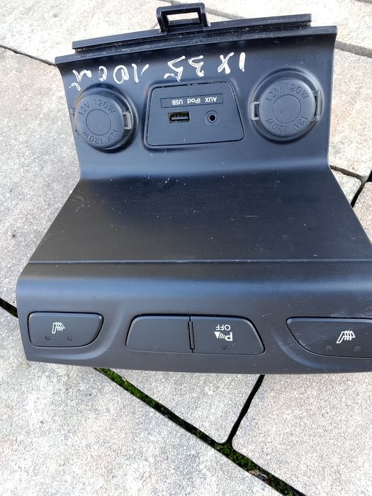 Przełączniki grzanych foteli, AUX,iPod, USB HYUNDAI IX 35, 93310-2Y800