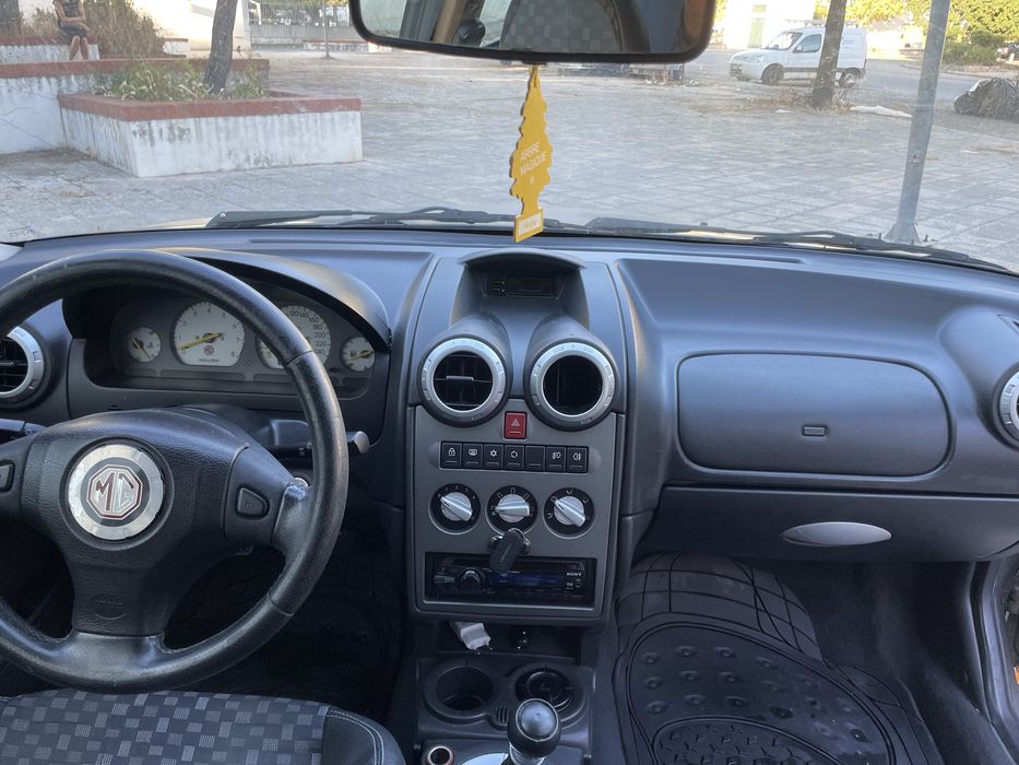 Vendo MG ZR de 2004 !