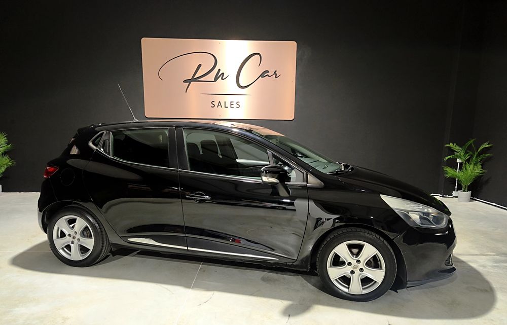 Renault Clio 1.5 dCi 90cv (2014) – Garantia 18 Meses / GPS / Excelente Estado