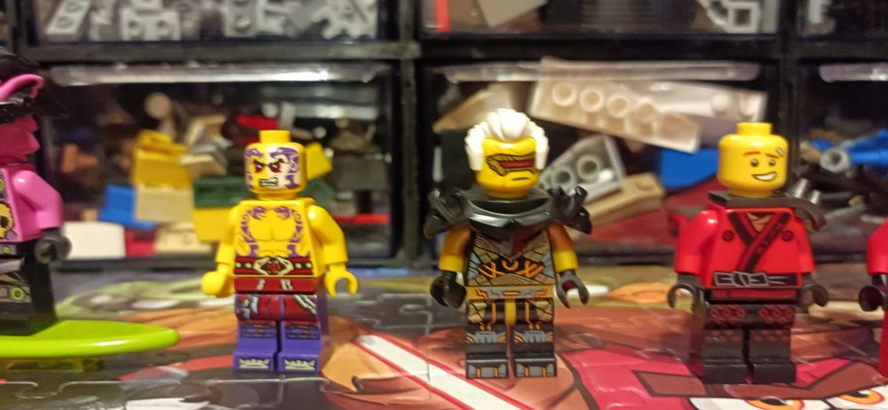 MIX Lego figurki Ninjago po 16 zł sztuka