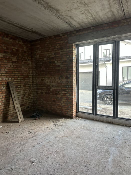 Пропонуємо до продажу  Побудований Будинок в Соснівці зі Своєю Терасою