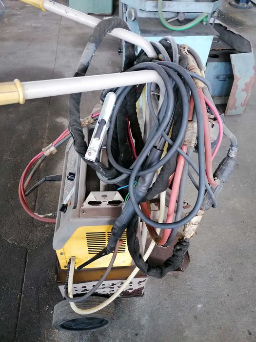 Máquina soldar TIG ESAB usado