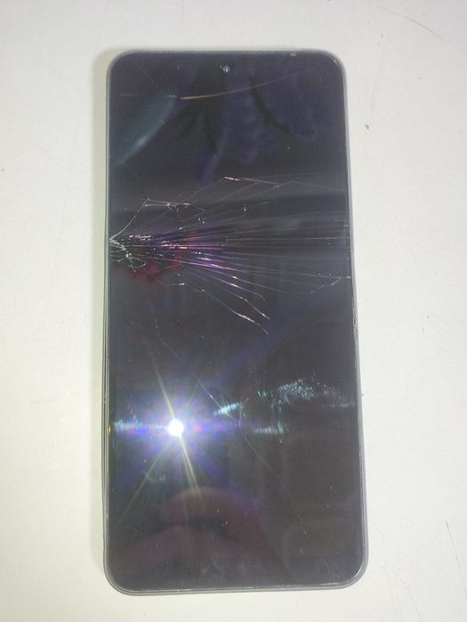 Телефон Redmi Note 12