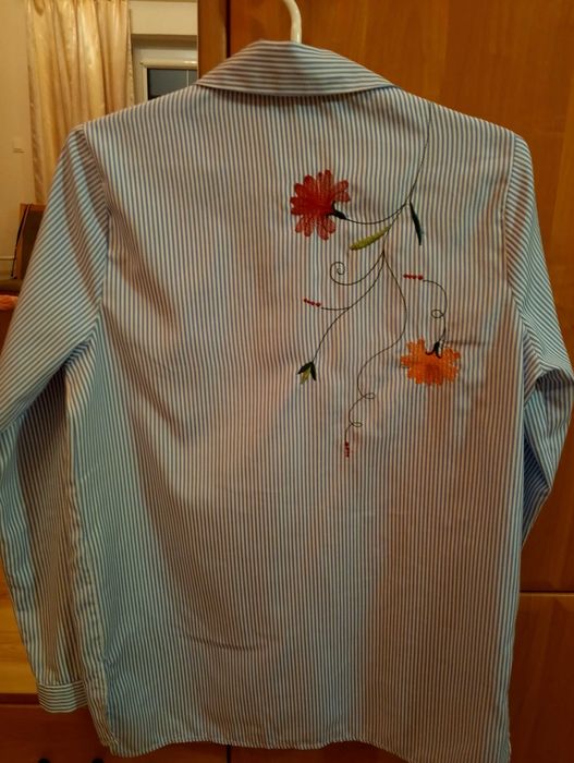 bluzka  haftowana -S-