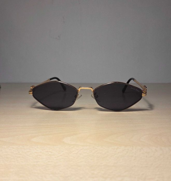 Okulary przeciwsłoneczne MiuMiu