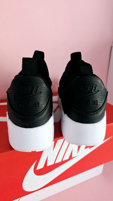 Sneakersy czarne sportowe Nike Air Max 90  rozmiar 42.5  wkładka 27 cm