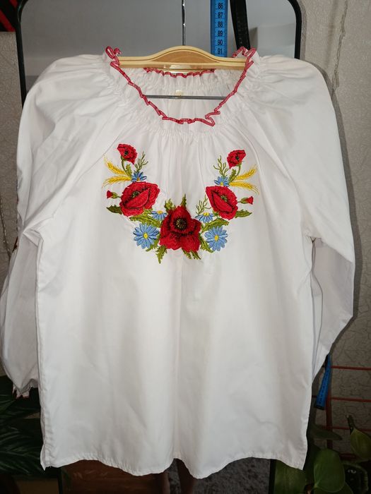 Вишиванка на дівчину С-м