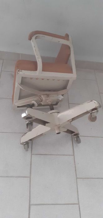 Cadeira secretária antiga