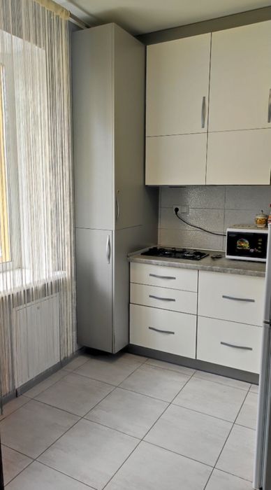 Вільна . ДОКУМЕНТИ .Є квартири, у різних районах міста