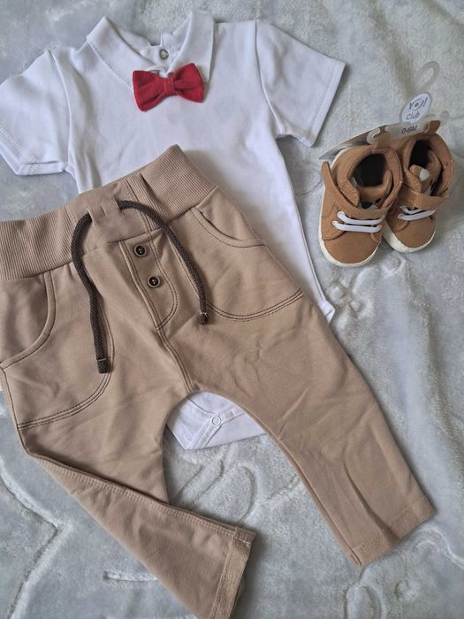 Nowe body z muszką,  rozm. 80, białe, bawełniane,  do chrztu,