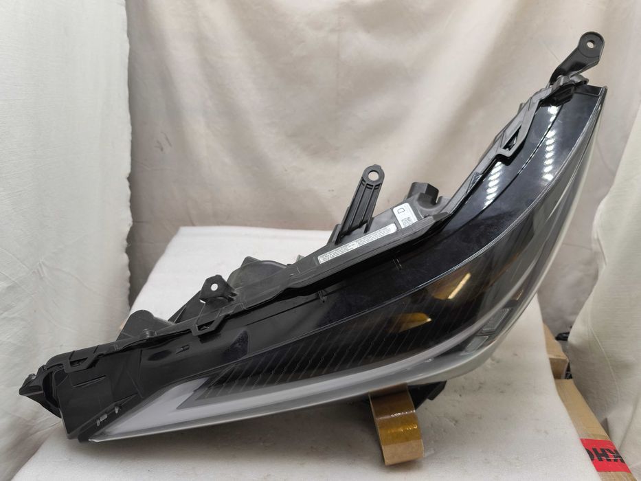 Фара оригинал бу Lexus NX 2021- USA LED  81150F6010 81110F6010