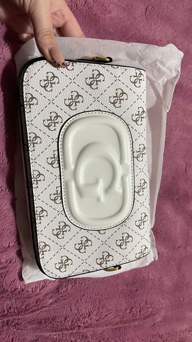 Mala guess branca nova