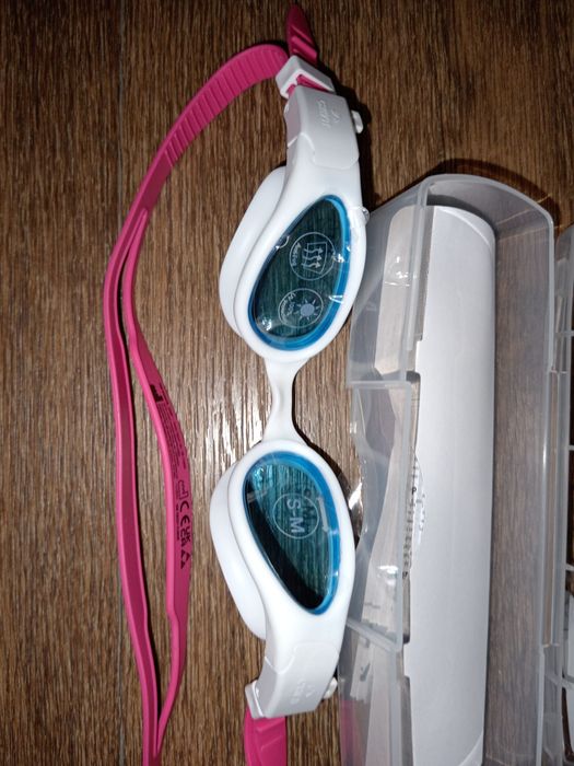 Очки crivit для плавания