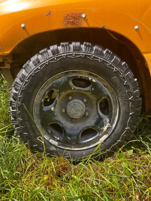 Opony terenowe 235/60 r16