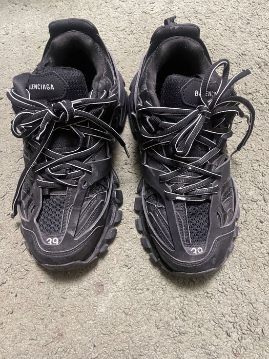 Belnciaga track1 legit