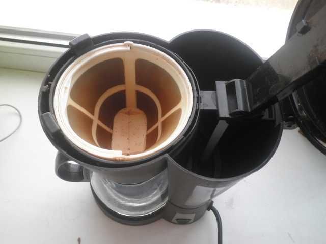 капельная кофеварка Scarlett SC-038