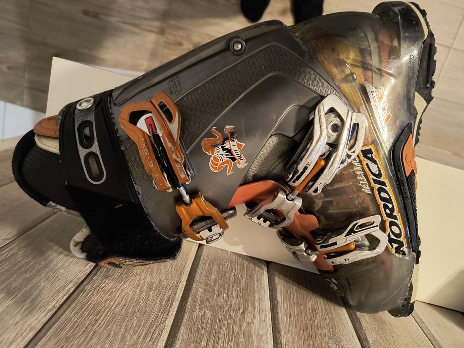 Sprzedam buty narciarskie Nordica 26,5 Hell and Back flex 130