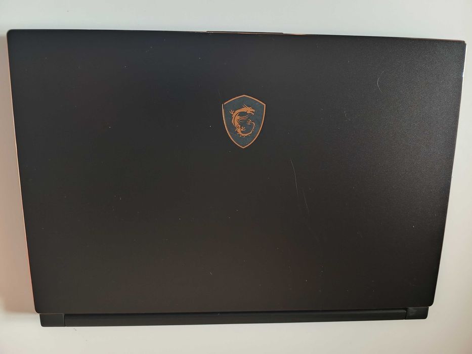 MSI GS65 Stealth 9SE i7-7950H 32GB nVIDIA RTX2060 6G SSD1Tb