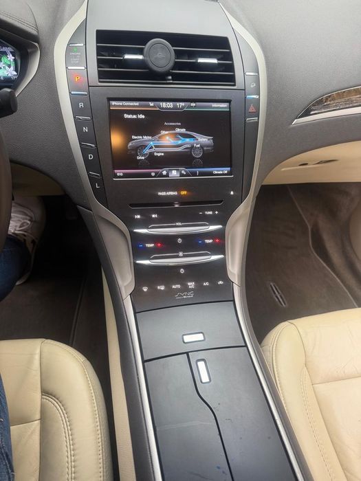 Lincoln MKZ Hybryda