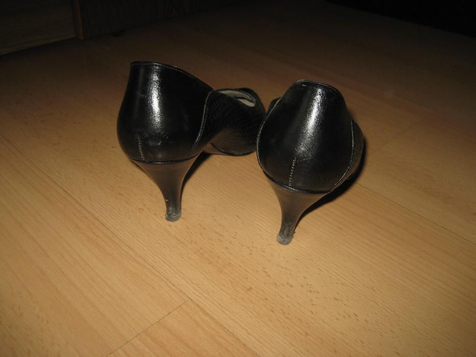 eleganckie czarne szpilki 38