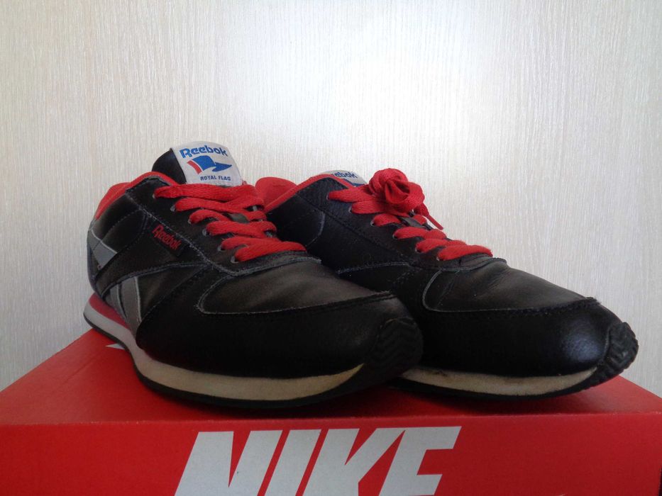 REEBOK obuwie sportowe 40,5/26 skóra naturalna.