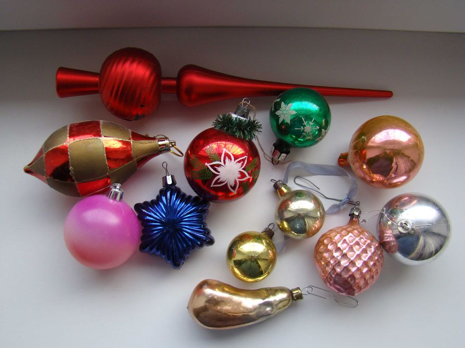 Елочные игрушки 11 шт. + навершие.
