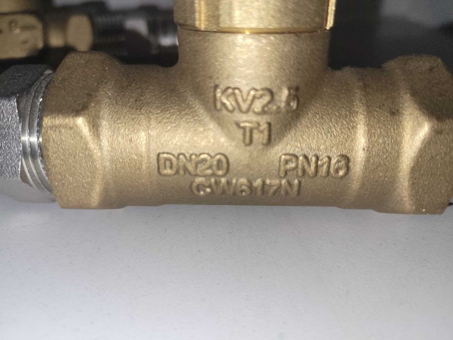 2x zawór bezpieczeństwa kv 2,5 dn20 CW617n Wrocław