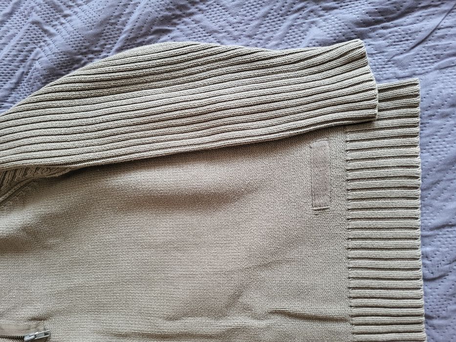 Sprzedam sweter męski , oraz kurtkę letnią damską i inne.