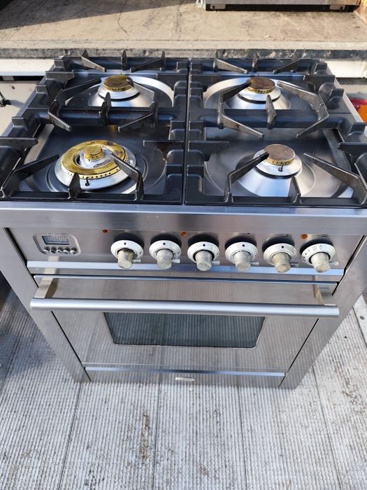 Професійна газова плита з газовою духовкою