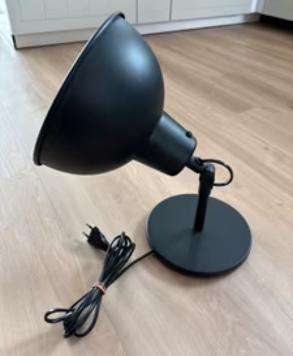 Candeeiro em metal preto como novo