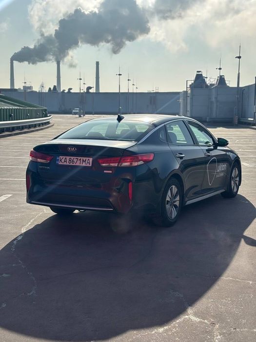 Оренда авто з ліцензією Гібрид